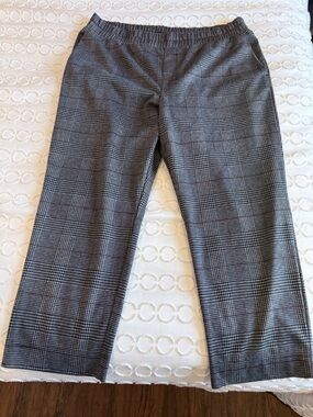 a new day Glen Plaid Pull-On Trousers - Black, White with burgundy Accents